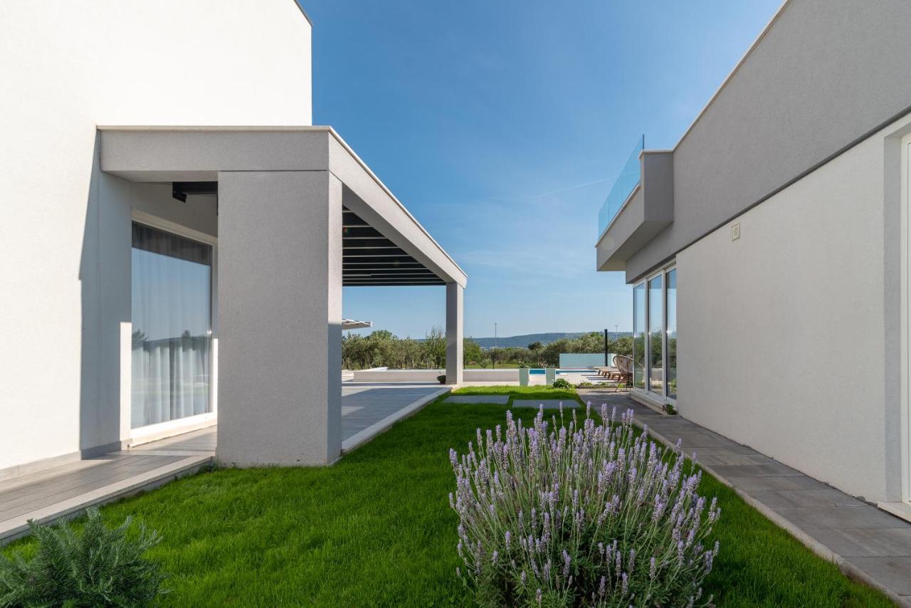 Vitis Villa Kastel Novi Exterior photo