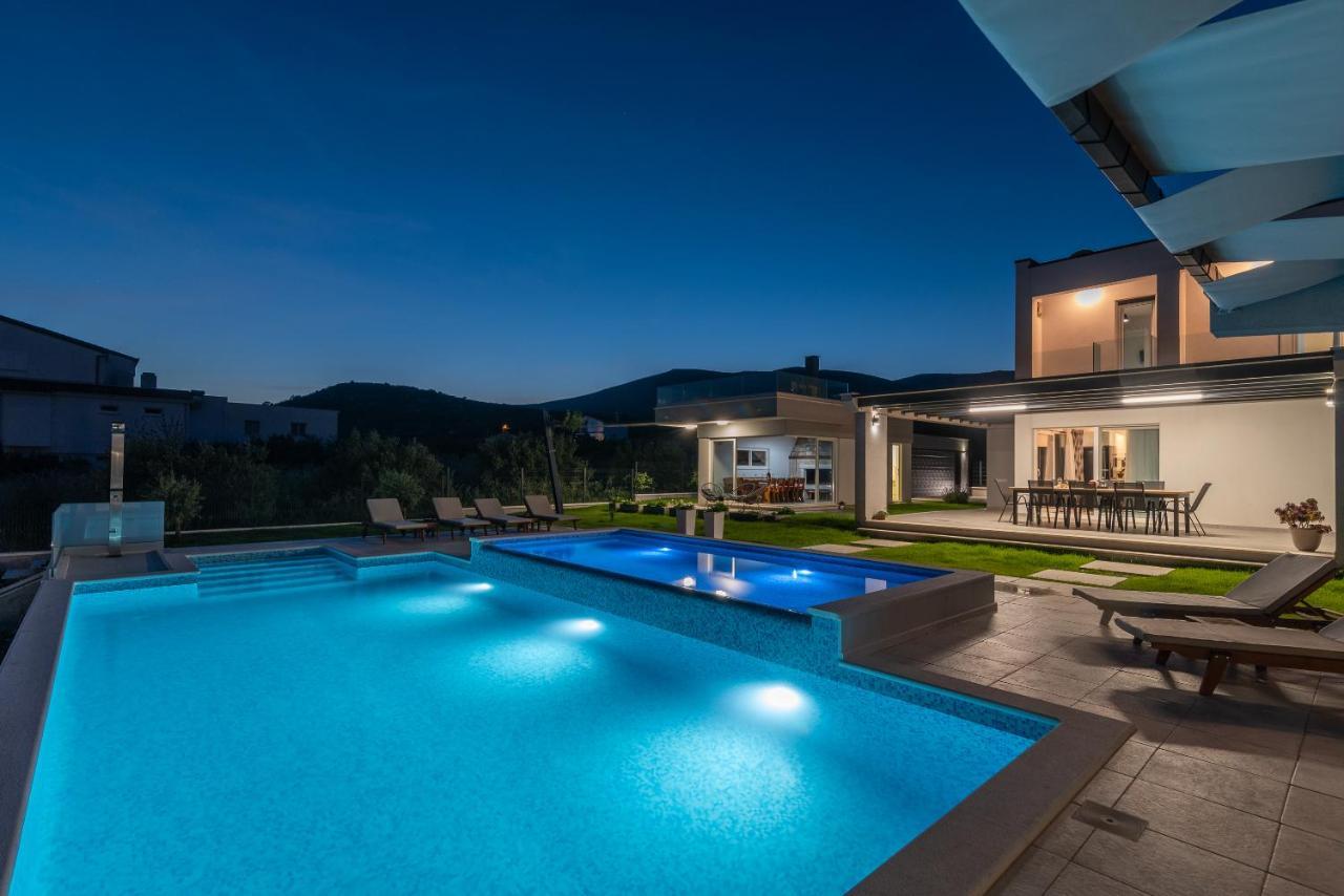 Vitis Villa Kastel Novi Exterior photo